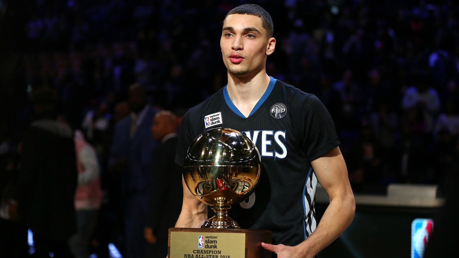 《Faker：迎接第十春，初心依旧》